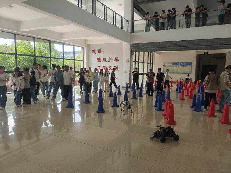科技筑夢(mèng) 藝起新程 軟件工程學(xué)院職教周成果展示活動(dòng)順利開(kāi)展——探索數(shù)字文化創(chuàng)意軟件開(kāi)發(fā)新路徑